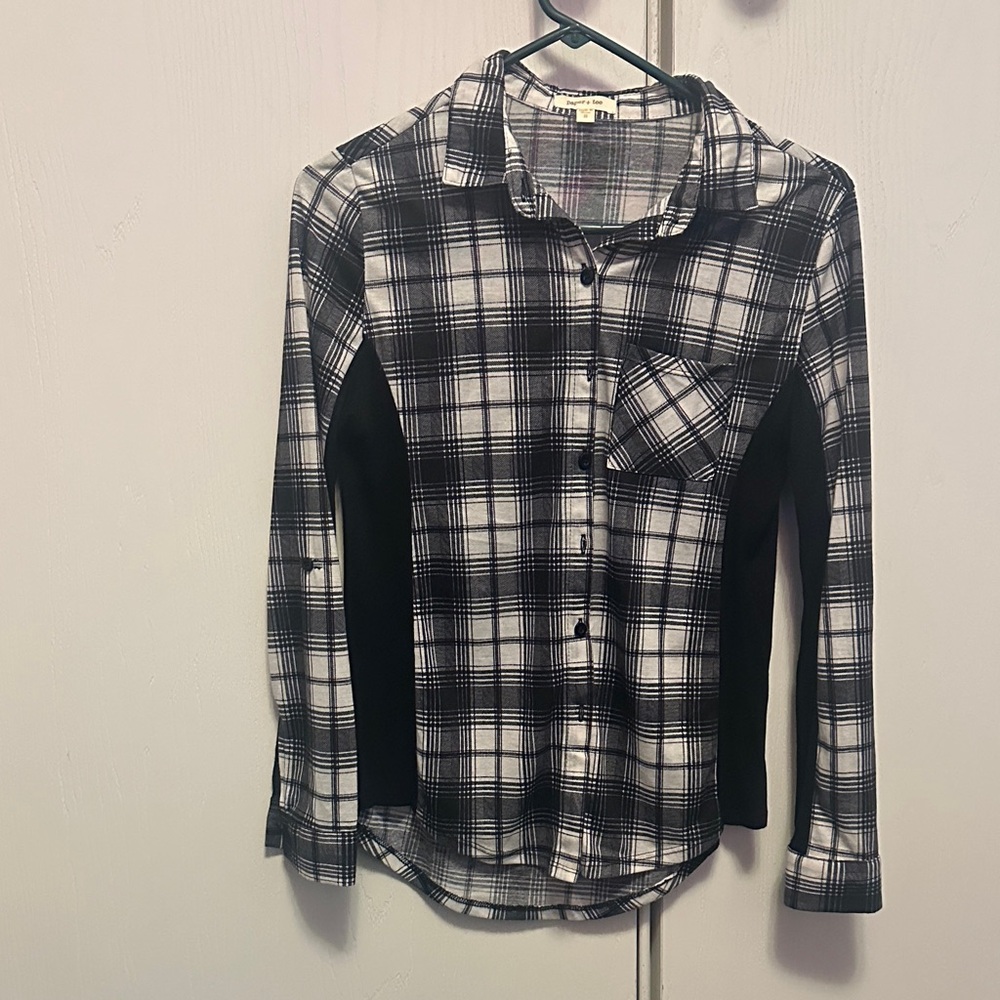 Black & White Plaid Shirt🖤🤍